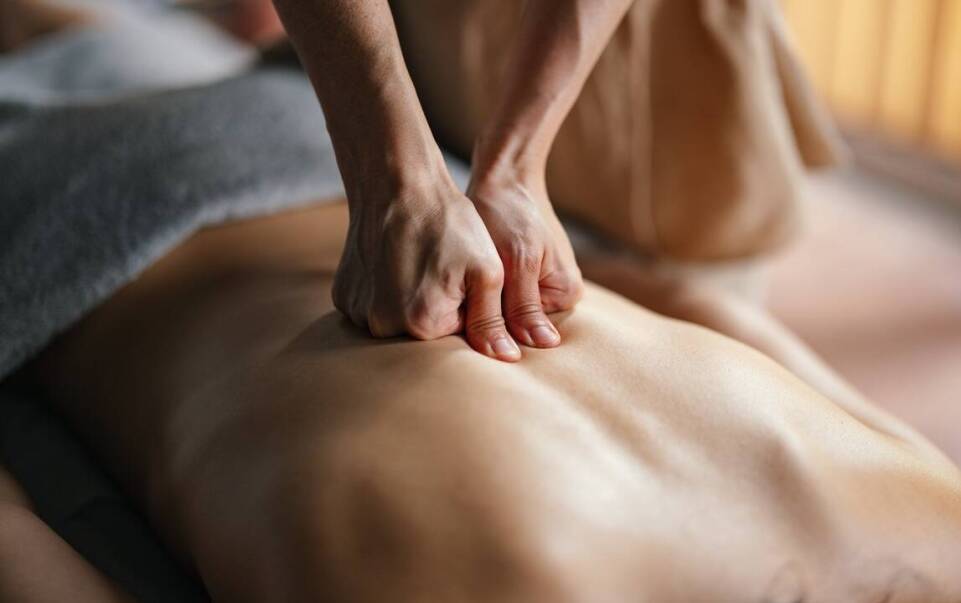 Masaż blizn: korzyści dla zdrowia skóry i pewności siebie