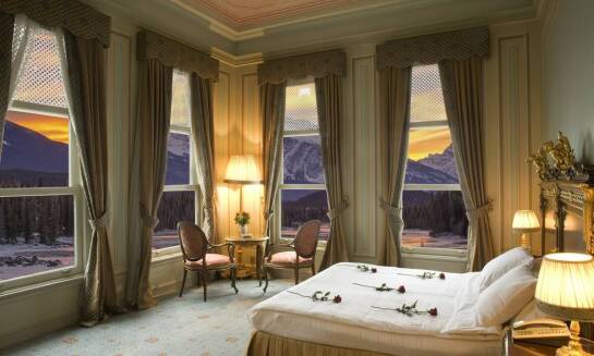 Pałacowe restauracje: jak różnorodność kulinarna wzbogaca imprezy firmowe?