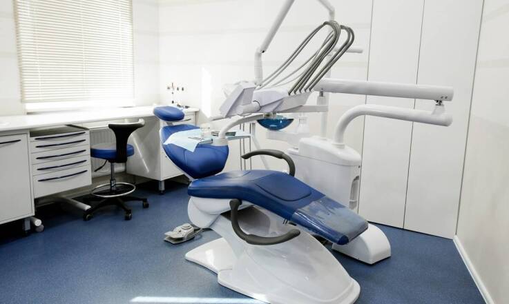 Konsultacja przedimplantacyjna: jakie informacje należy przygotować dla stomatologa?