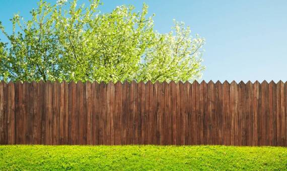 Rola ogrodzeń w ochronie przed hałasem i zanieczyszczeniami