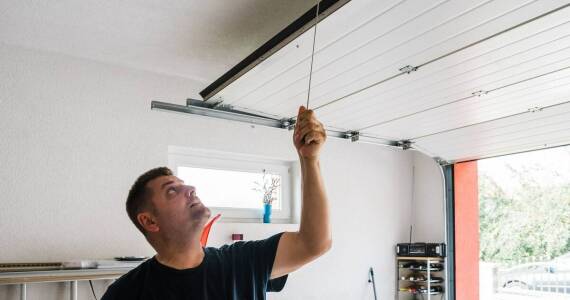 Serwis bram garażowych: jakie usługi są najczęściej potrzebne?