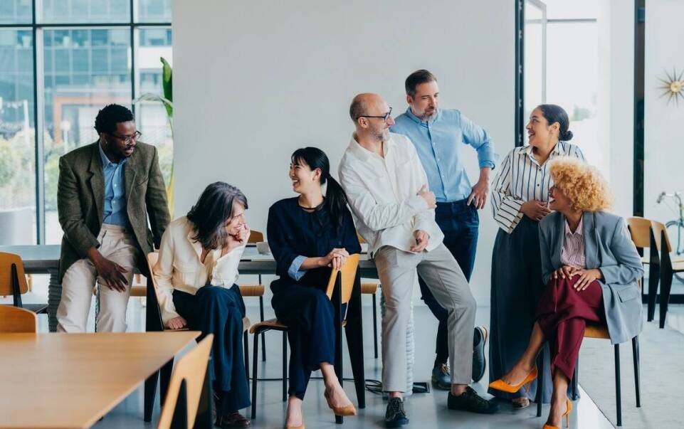 Jakie usługi oferuje ETNA dla cudzoziemców szukających legalnego zatrudnienia?