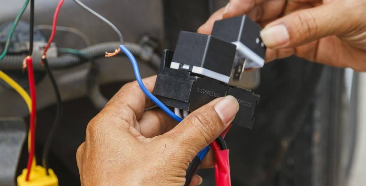 Naprawa centralnego zamka: kluczowe aspekty usługi