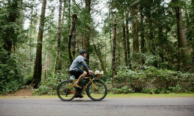 Jak wpływa przyczepka rowerowa transportowa na stabilność jazdy?