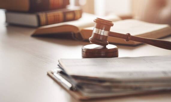 Jak licytacje komornicze pomagają wierzycielom odzyskać należności?