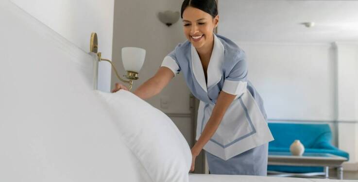 Bezpieczne środki czystości w pokojach 2 osobowych w Niechorzu – nasz standard