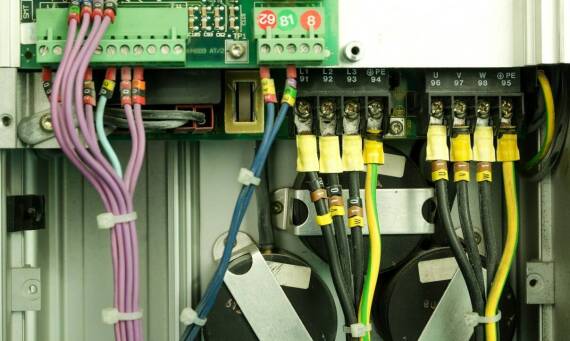 Jakie są korzyści z inwestycji w wysokiej jakości kasety sterownicze?