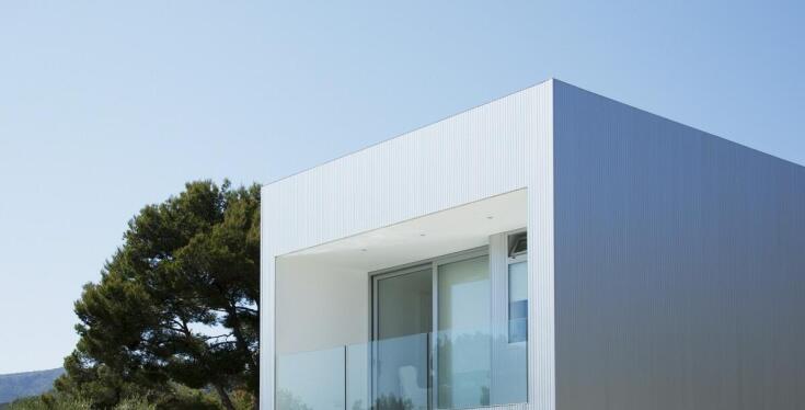 Zastosowanie stali 1.4301 w budownictwie: trwałość i estetyka