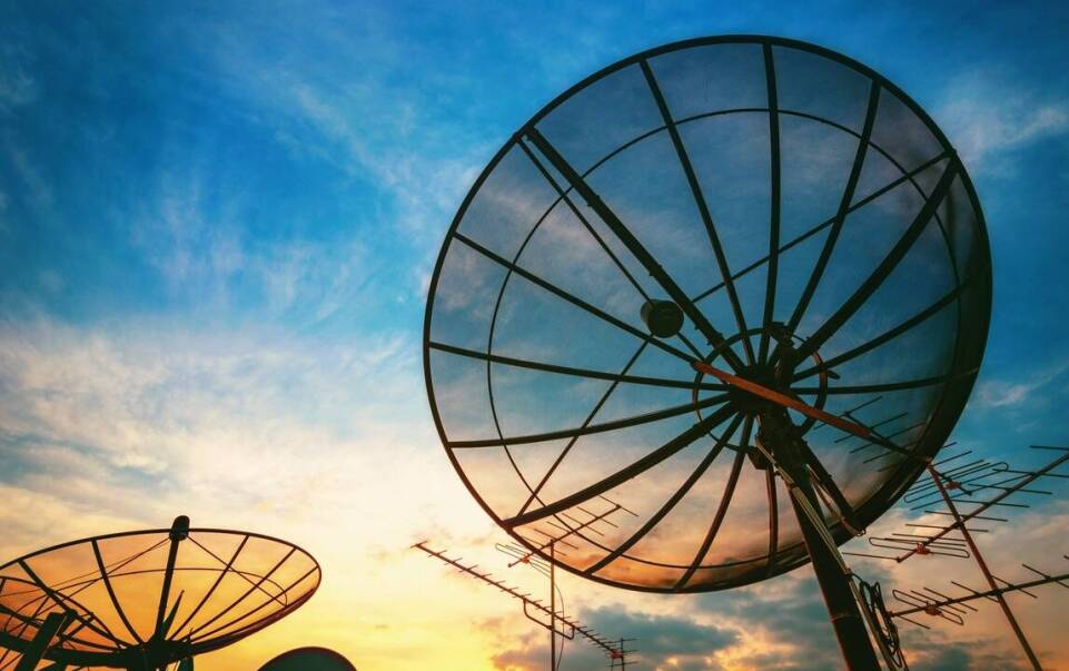 Jak wycena anten i agregatów wpływa na wartość nieruchomości?