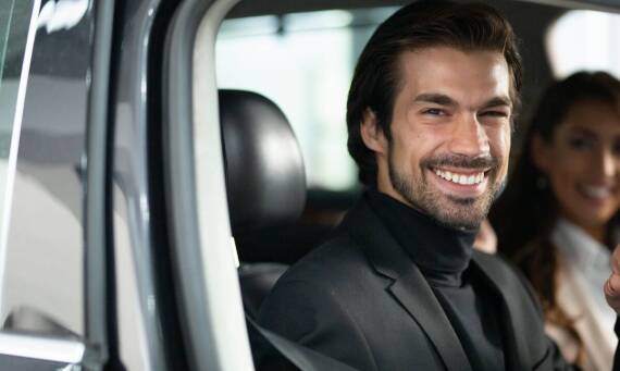 Wynajem auta z kierowcą – jakie są zalety tej usługi w Częstochowie?