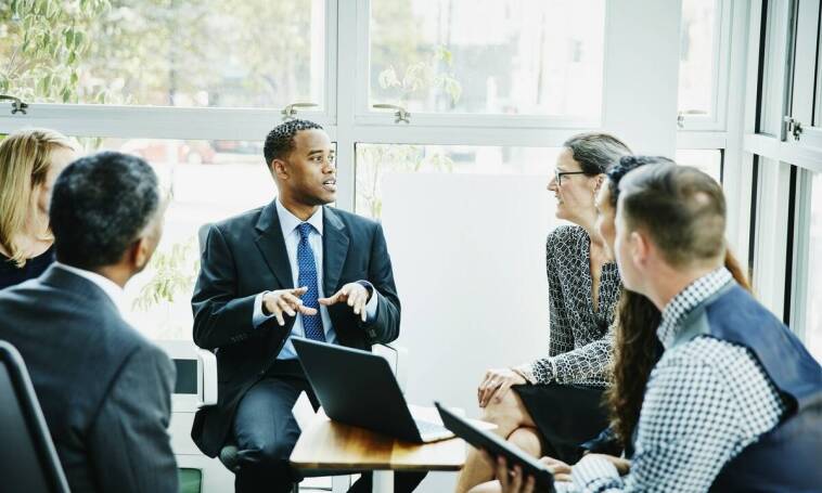 Efektywne prowadzenie spotkań: wskazówki ze szkoleń menedżerskich