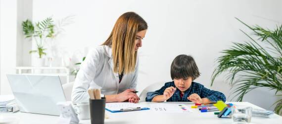 Znaczenie współpracy z rodzicami w procesie terapii widzenia dzieci