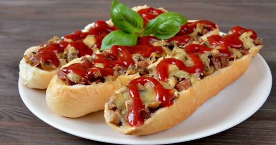 Dlaczego trwałość kartonów na zapiekanki jest istotna dla jakości dostarczanego produktu?