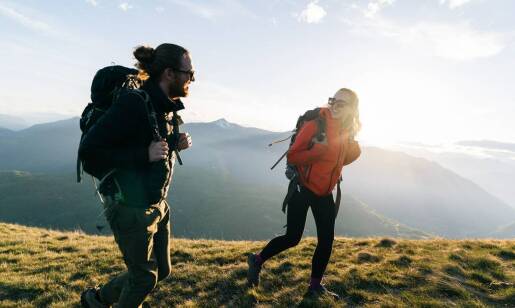Jakie cechy powinny mieć buty trekkingowe damskie do długich wędrówek?