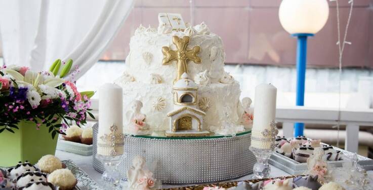 Wyjątkowe ciasta na chrzciny – tradycja i nowoczesność na jednym talerzu