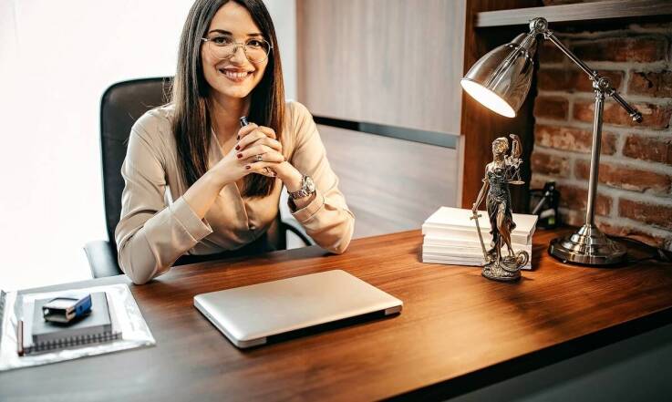 Maksymalizacja zysków firmy: jak radca prawny z Mokotowa wspiera przedsiębiorców?