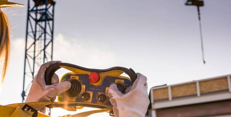 Jak kurs HDS rozwija umiejętności analizy ryzyka w pracy z żurawiami?