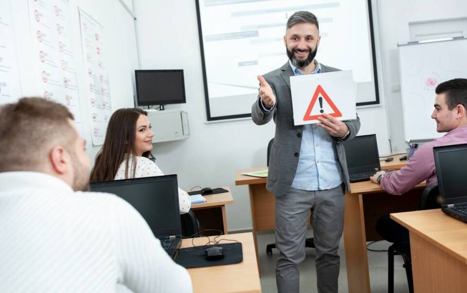 Rola kursów bhp w przygotowaniu pracowników do sytuacji awaryjnych