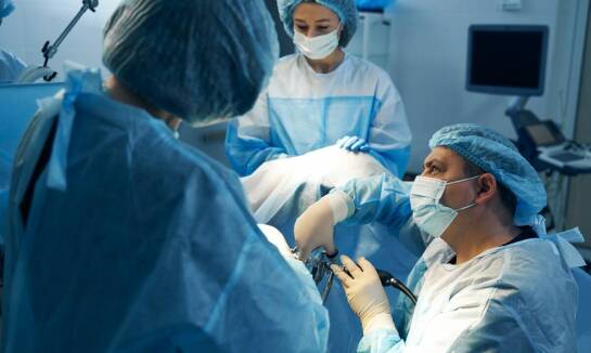 Zaawansowane technologie chirurgiczne w korekcji deformacji stawu