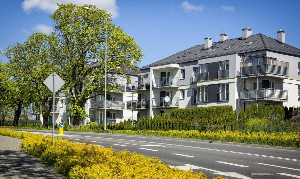 Nowe osiedle: jak wybór materiałów budowlanych wpływa na komfort życia?