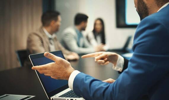 Jak firma pomaga uzyskać odszkodowania komunikacyjne w trudnych przypadkach?