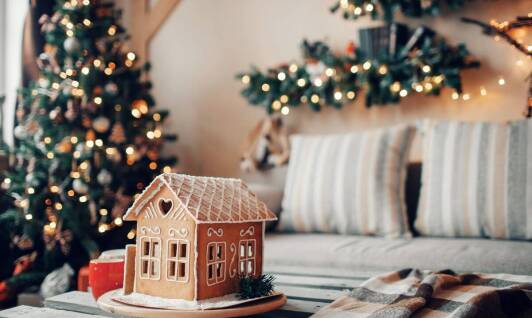 Historia i ewolucja choinek ubranych w kulturze świątecznej