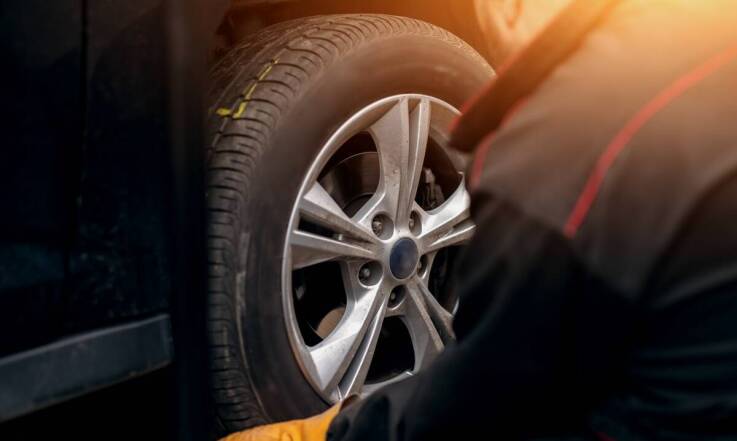 Jakie korzyści płyną z całodobowej dostępności mobilnej wulkanizacji?