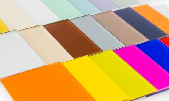 Jak lacobel odmienia wnętrza kuchni? Innowacyjne rozwiązania dla nowoczesnych przestrzeni