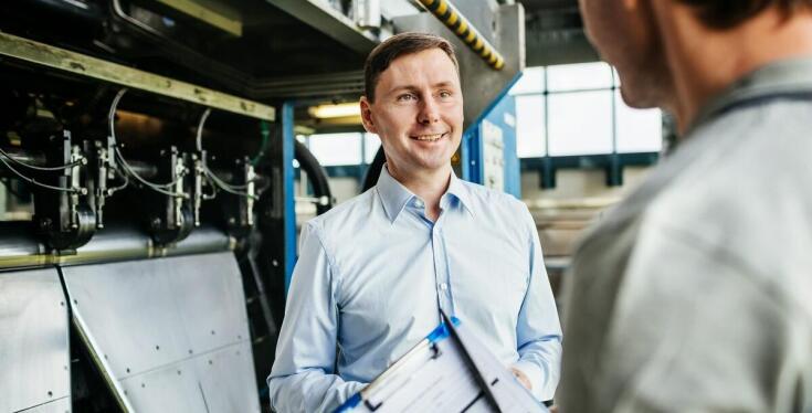 Jak profesjonalne doradztwo wpływa na zakup maszyn rolniczych w sklepie?