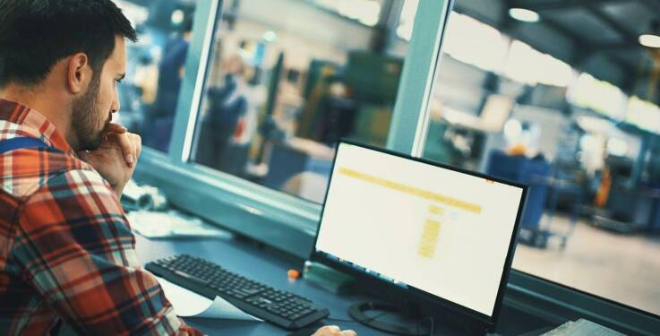 Rola systemów zarządzania transportem w przewozie palet