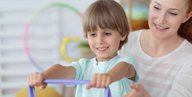 Znaczenie fizjoterapii w procesie rehabilitacji dzieci i młodzieży