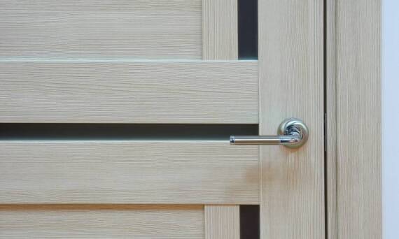 Najlepsze materiały do produkcji drzwi zewnętrznych: PVC czy aluminium?