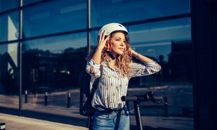 Nowoczesny design kasków z blendą: połączenie estetyki i funkcjonalności