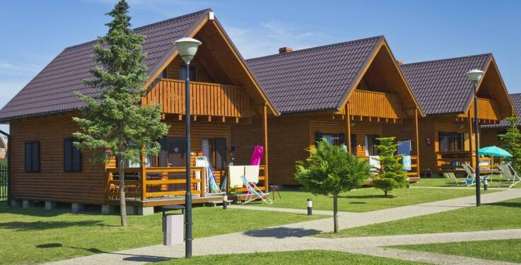 Noclegi z pupilem: przyjazne zwierzętom domki letniskowe w Sianożętach