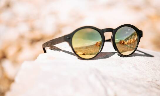 Dlaczego warto wybrać soczewki fotochromowe?