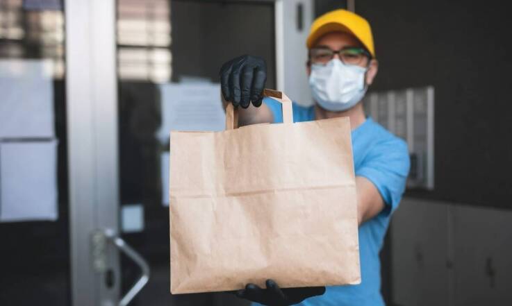 Pizza z dostawą: Jak pizzerie w Krowodrzy realizują zamówienia online?