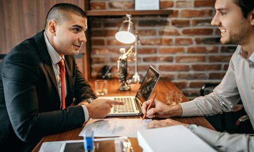 Kluczowe korzyści z zatrudnienia prawnika przy upadłości konsumenckiej
