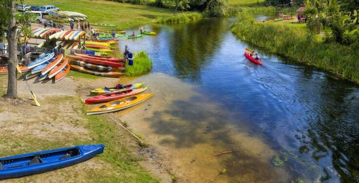 Bezpieczeństwo na wodzie podczas spływów kajakowych na Roztoczu