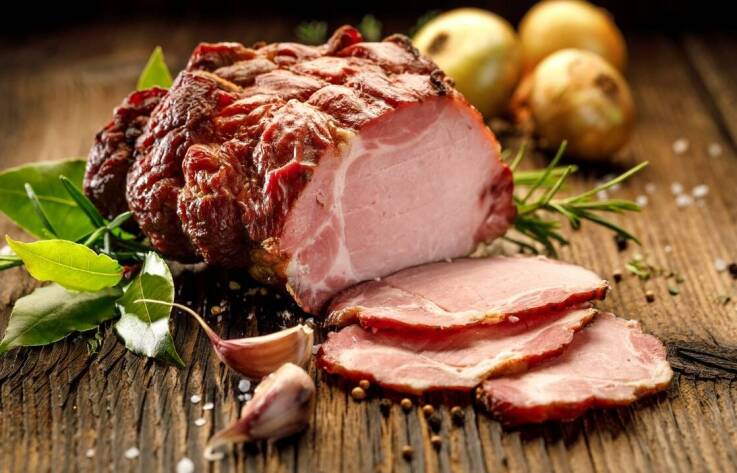 Która szynka zawiera najwięcej białka?