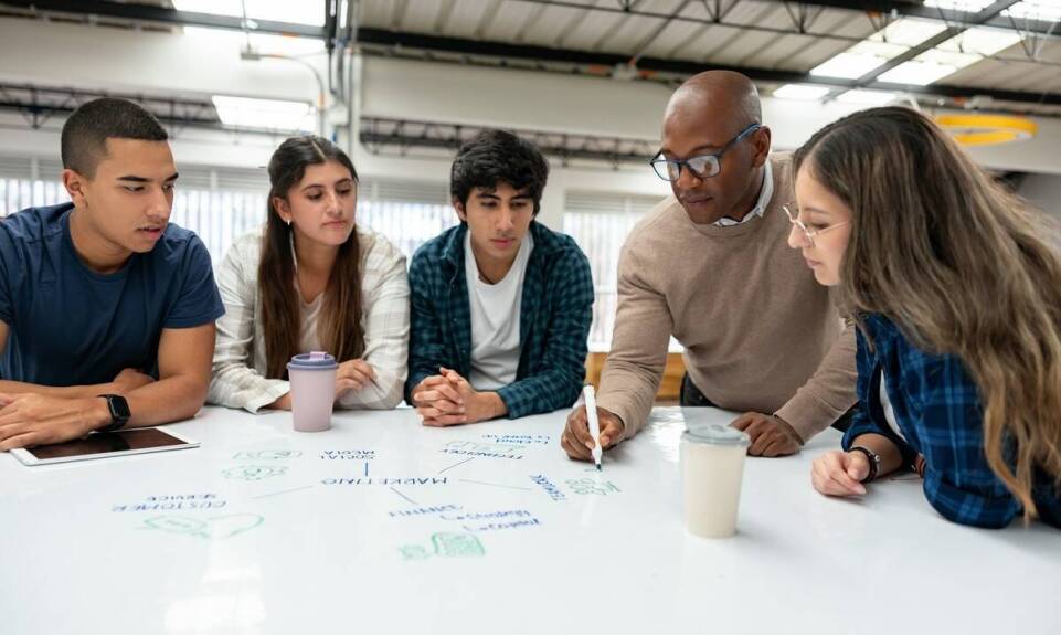 Rola tekstowych danych w tworzeniu kulturowo dopasowanych komunikatów