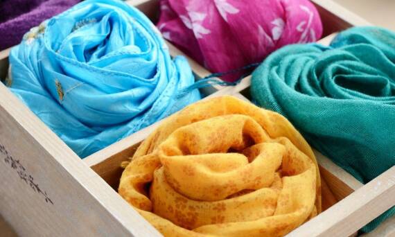 Jak wybrać idealne skarpety od producenta skarpet na każdą okazję?