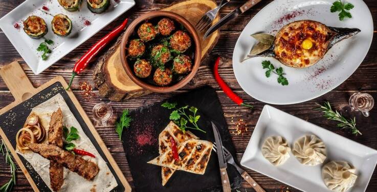 Sekrety kuchni azjatyckiej: co oferują poznańskie restauracje z dowozem?