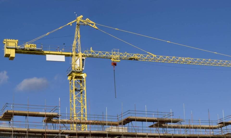 Najnowsze trendy w wykorzystaniu technik alpinistycznych przy pracy z dźwigami