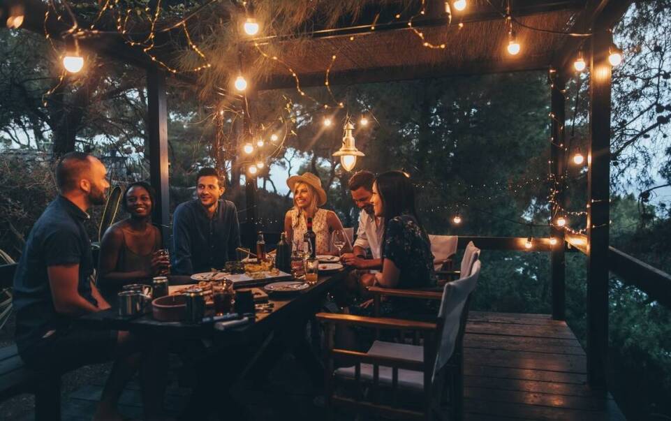 Wieczorne grillowanie pod dachem: idealna propozycja na kolację