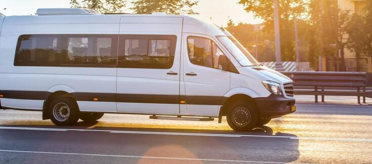 Bezpieczny przewóz dzieci do kin i teatrów – nasza oferta transportowa