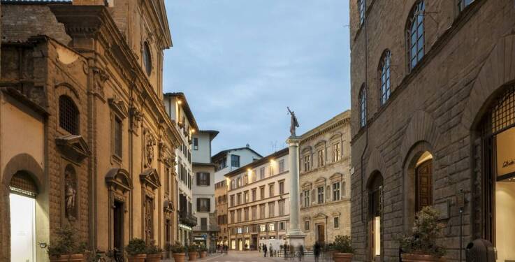 Kultura i sport we Florencji: Jak calcio storico przyciąga turystów?