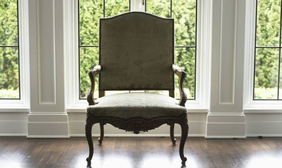 Jakie są zalety listew drewnianych w oprawie dzieł sztuki?