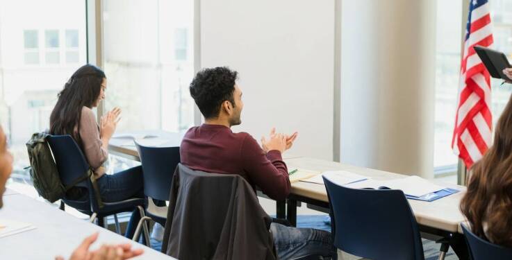 Kursy kelnerskie a rozwój umiejętności interpersonalnych