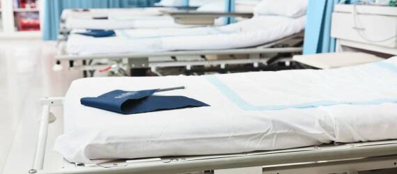 Kluczowe korzyści wynajmu materacy przeciwodleżynowych z wypożyczalni