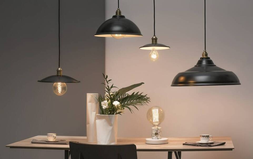 Abażury na zamówienie jako element dekoracyjny – inspiracje dla Twojego wnętrza